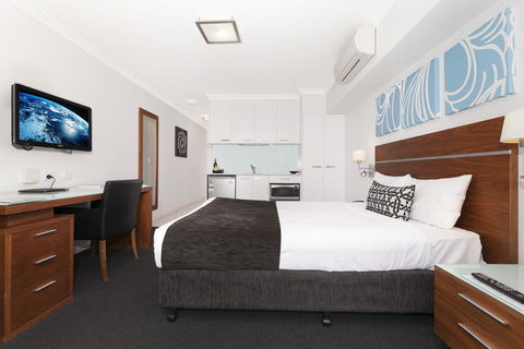 Hotel Chino - Accommodation Broadbeach 1