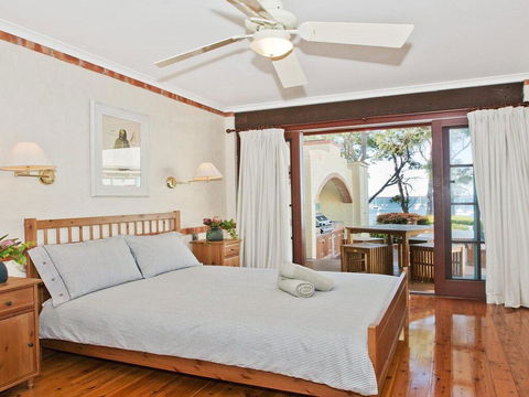 Izba - Mediterranean Style Hideaway - Accommodation Broadbeach 1