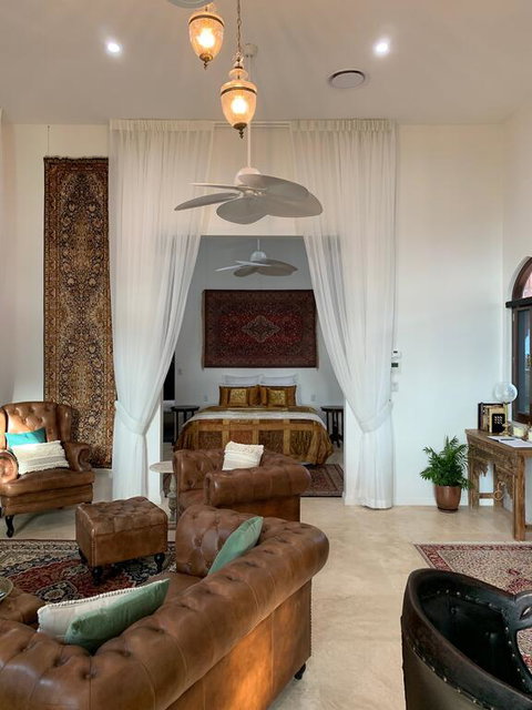 Jodha Bai Retreat - Accommodation Broadbeach 1