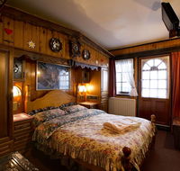 Karelia Alpine Lodge - Accommodation Broadbeach