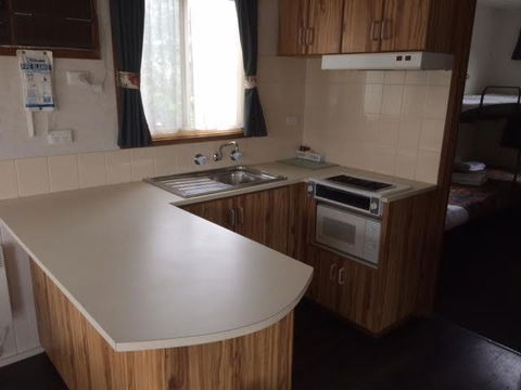Kerang Cabins - Accommodation Broadbeach 2