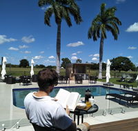 Kernow - Accommodation Broadbeach