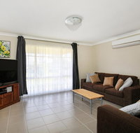 Kingfisher - Pet-Friendly - 10 Mins to Hyams Beach - Accommodation Broadbeach