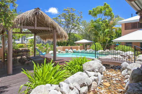L'Auberge Noosa - Accommodation Broadbeach 1
