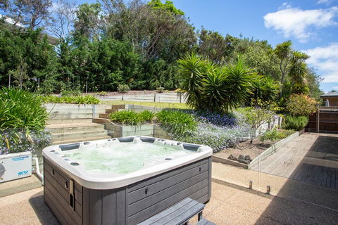 Lady Nelson - Accommodation Broadbeach 1