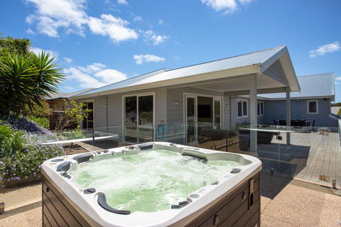 Lady Nelson - Accommodation Broadbeach 0