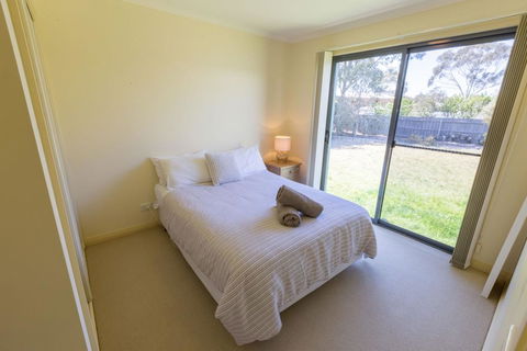 Lakeview - Waterviews On Newlands Arm - Accommodation Broadbeach 1
