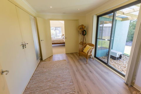 Lakeview - Waterviews On Newlands Arm - Accommodation Broadbeach 3