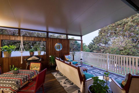 Land Of Lost Treasure - Accommodation Broadbeach 2