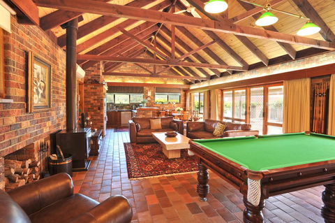Langbrook Cottages - Accommodation Broadbeach 3