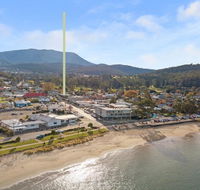 Luxurious Apartment A Stones Throw From The Beach - Accommodation Broadbeach