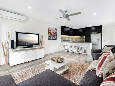 Luxury 1 Bedroom Home In Broadbeach Waters! - Accommodation Broadbeach 1