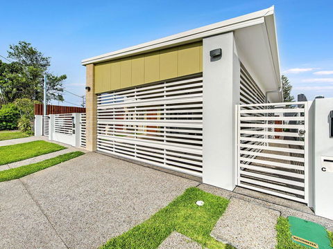 Luxury 1 Bedroom Home In Broadbeach Waters! - Accommodation Broadbeach 0