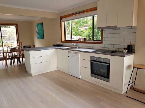 Lytton At Lonnie - Accommodation Broadbeach 0