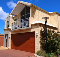 MANDURAH on the TERRACE - Accommodation Broadbeach