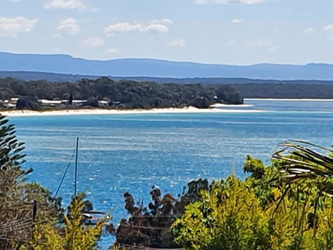Marazul Paradise Beach House- Panoramic Ocean Views - Accommodation Broadbeach 2