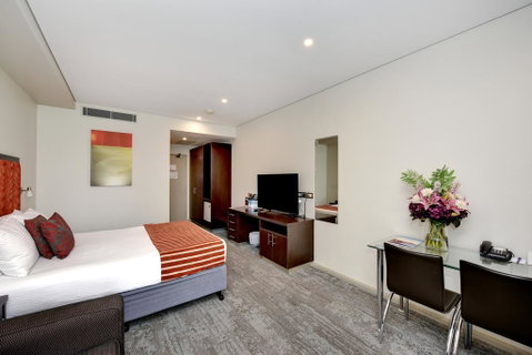 Mercure Centro Port Macquarie - Accommodation Broadbeach 2