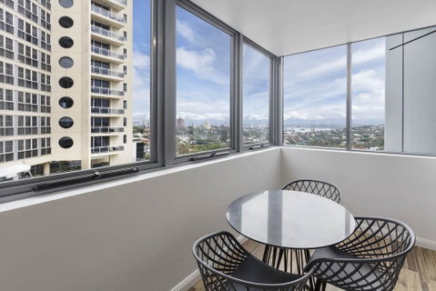 Meriton Suites Bondi Junction - Accommodation Broadbeach 3