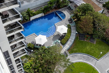 Meriton Suites Broadbeach with Accommodation Broadbeach