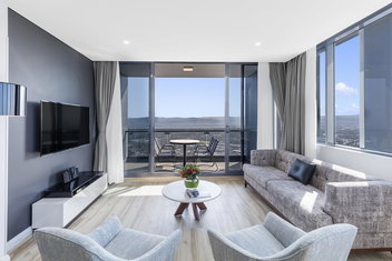 Meriton Suites Southport with Accommodation Broadbeach