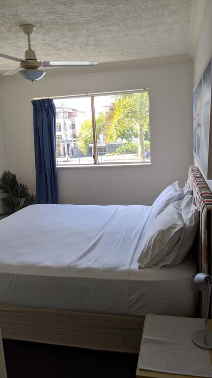 Mermaid Beach Apartment - Accommodation Broadbeach 1