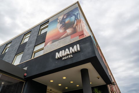 Miami Hotel Melbourne - Accommodation Broadbeach 0