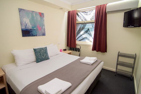 Miami Hotel Melbourne - Accommodation Broadbeach 1