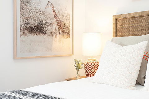 Modern And Cosy Inner West Apartment - Accommodation Broadbeach 2