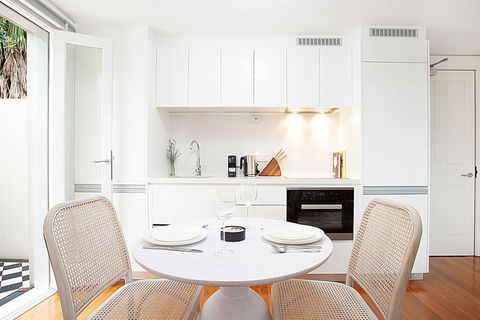 Modern And Cosy Inner West Apartment - Accommodation Broadbeach 1