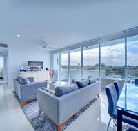 Modern Contemporary Southport Apartment - Accommodation Broadbeach