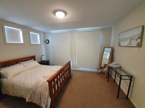 Modern Peaceful Beach Location - Secure Parking - Accommodation Broadbeach 1