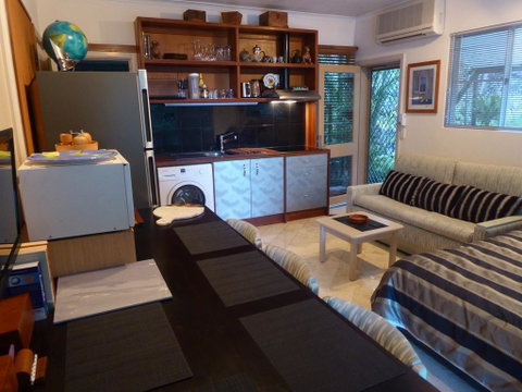 Montauk Rainforest Retreat - Accommodation Broadbeach 1