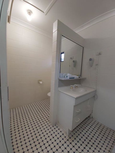 Motel Ingham - Accommodation Broadbeach 3