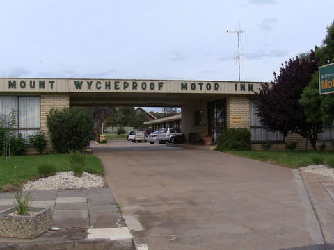 Mount Wycheproof Motor Inn - Accommodation Broadbeach 3