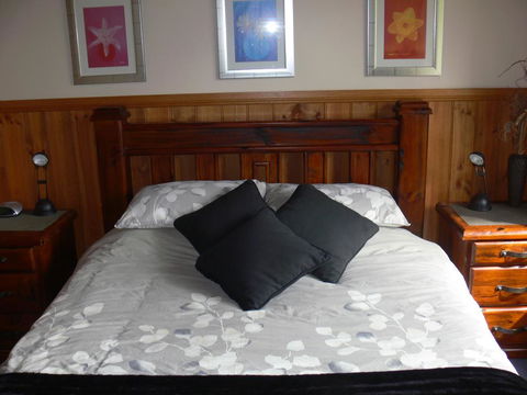 Mountain Hideaway - Accommodation Broadbeach 1