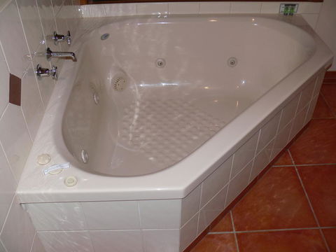 Mountain Hideaway - Accommodation Broadbeach 3