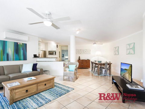 Naousa II - Accommodation Broadbeach 0