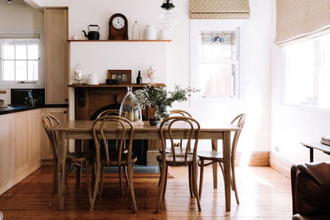 Ned Kellys Marlo Cottage - In The Best Beechworth Location - Accommodation Broadbeach 3