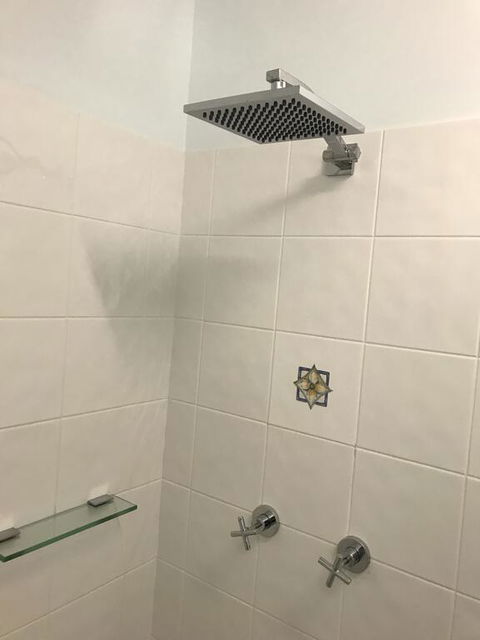 Neds On Northcote - Accommodation Broadbeach 3