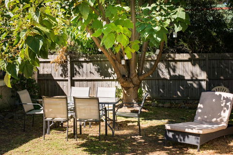Neds Other Beds - Accommodation Broadbeach 1