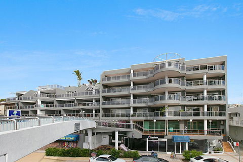 Nelson Bay CBD Apartment - No.41 Nelson Towers - Accommodation Broadbeach 1