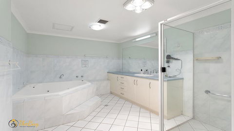 Nelson Bay CBD Apartment - No.41 Nelson Towers - Accommodation Broadbeach 2