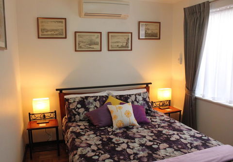 Jacaranda Hideaway Bed & Breakfast - Accommodation Broadbeach 2
