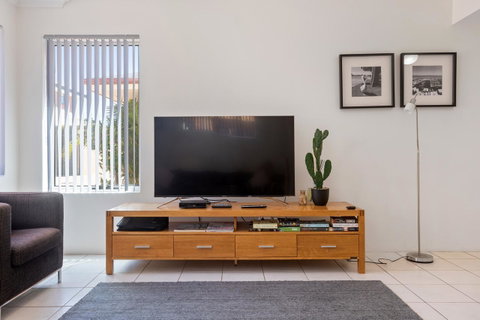 Cooper Street - Accommodation Broadbeach 2