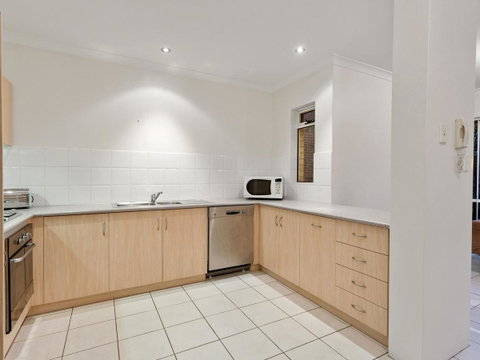 Cooper Street - Accommodation Broadbeach 24