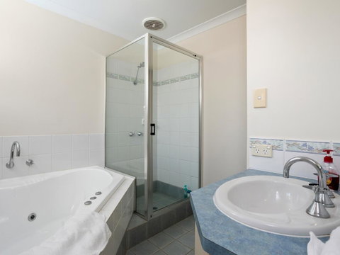Cooper Street - Accommodation Broadbeach 14