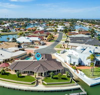 LA ANCHOR ON THE CANALS MANDURAH - Accommodation Broadbeach