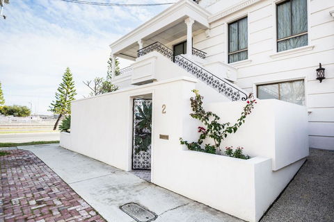 Ada South Fremantle - Accommodation Broadbeach 0