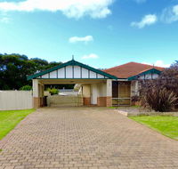 Silver Gull Family Retreat - Accommodation Broadbeach
