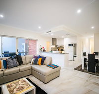 VIP Stays - Villa De Burswood Luxury 3BR Suite w/ King Bed FREE WIFI - Accommodation Broadbeach